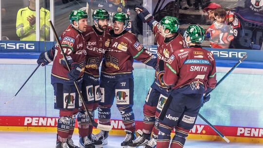 Eisbären Berlin - Straubing Tigers