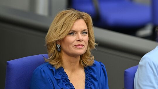 Julia Klöcken mahnt zur Sachlichkeit. Die Äußerungen von Kinderärztin Bea Merscher gehen ihr deutlich zu weit. Julia Klöcken mahnt zur Sachlichkeit. Die Äußerungen von Kinderärztin Bea Merscher gehen ihr deutlich zu weit.