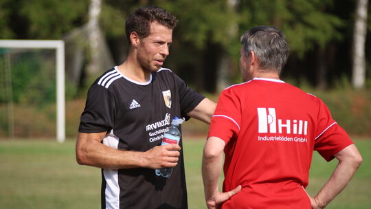 Keven Lang-Lajendäcker (links) ist mit der Entwicklung seiner SG Bergen/Berschweiler einverstanden. Der Spielertrainer hat beim