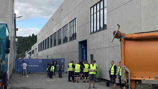 Das Unternehmen Kleusberg, das am Standort Wisserhof fast 600 Mitarbeiter beschäftigt (346 in der Verwaltung, 252 in der Produkt