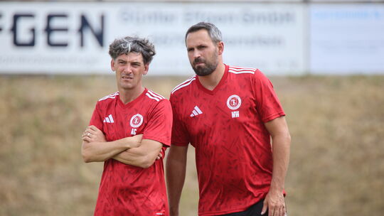 Die Trainer der U17 des SC Idar-Oberstein, Alexis Currier (links) und Mathias Währisch mussten mit ansehen, wie ihre Mannsschaft