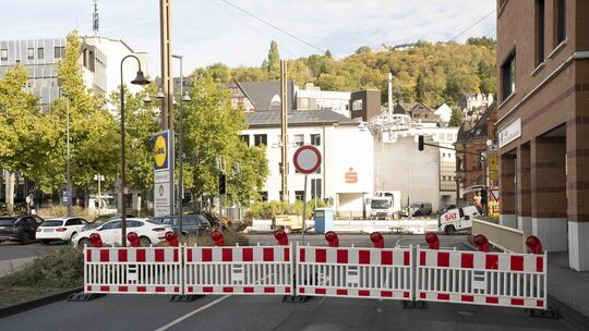 Fahrbahnwechsel an der Baustelle Naheüberbauung: Autofahrer müssen mal wieder umdenken.