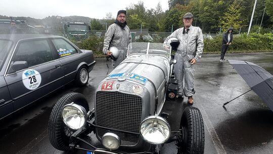 Auch dieses seltene Fahrzeug erregte großes Aufsehen bei der ADAC-Siegtal-Historic-Rallye. Auch dieses seltene Fahrzeug erregte großes Aufsehen bei der ADAC-Siegtal-Historic-Rallye.