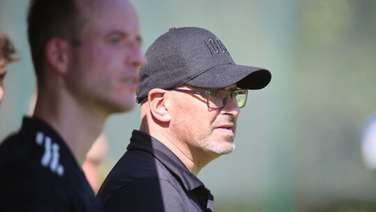 Trainer Carsten Fuchs (rechts) und sein Bollenbacher SV hoffen, dass das Verbandsgericht das Urteil der Gebietsspruchkammer aufh Trainer Carsten Fuchs (rechts) und sein Bollenbacher SV hoffen, dass das Verbandsgericht das Urteil der Gebietsspruchkammer aufh