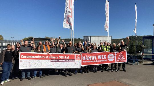 Gemeinsam setzten die Mitarbeiter der Light Mobility Solutions GmbH (LMS) in Idar-Oberstein ein Zeichen.