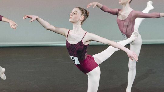 Hannah Enkirch möchte Profitänzerin werden und wurde an der Londoner Ballettschule angenommen.