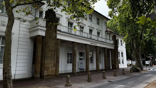 Das denkmalgeschützte Bäderhaus in Bad Kreuznach steht vor einem möglichen Besitzerwechsel – ein Verkauf soll neue Nutzungspersp