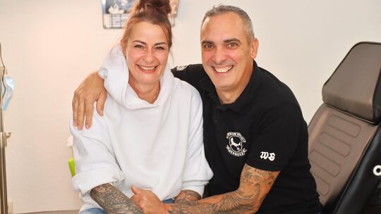 Nadine und Sven Böhmer haben sich beim Tätowieren kennen und lieben gelernt. Heute betreiben sie ihr eigenes Studio in der Mannh
