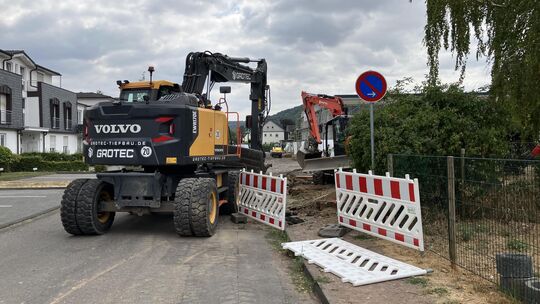 Die Geschwindigkeitsreduzierung für die Rheintalstraße in Bad Breisig hängt mit den Arbeiten an der Lindenschule zusammen.
