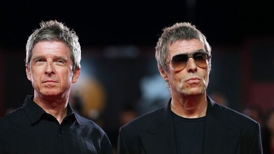Noel Gallagher (l) und Liam Gallagher Noel Gallagher (l) und Liam Gallagher