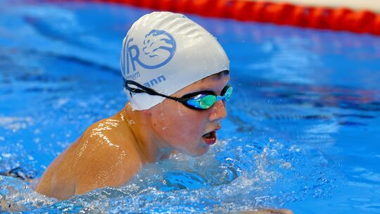 Das 29. Schinderhannes-Schwimmfest war wieder ein voller Erfolg: Gastgeber VfR Simmern (hier mit Johann Becker) mischte in der V Das 29. Schinderhannes-Schwimmfest war wieder ein voller Erfolg: Gastgeber VfR Simmern (hier mit Johann Becker) mischte in der V