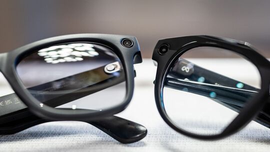 Smart Glasses Smart Glasses