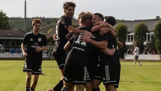Jubeln die Spieler des SV Winterbach am Samstag erneut? Ihr Kerbespiel gegen die SG Rieschweiler steht an.