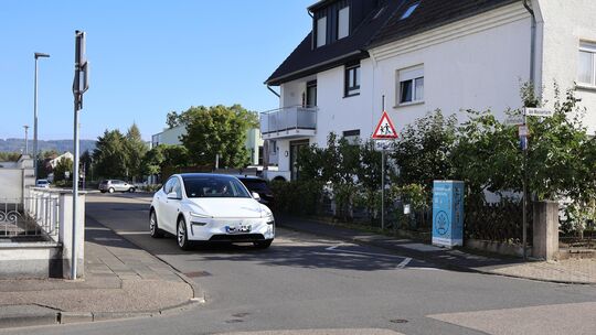 Aufgrund von sogenannten „Elterntaxis“ gestaltet sich die Situation im Neuwieder Stadtteil als schwierig bis gefährlich für Kita Aufgrund von sogenannten „Elterntaxis“ gestaltet sich die Situation im Neuwieder Stadtteil als schwierig bis gefährlich für Kita