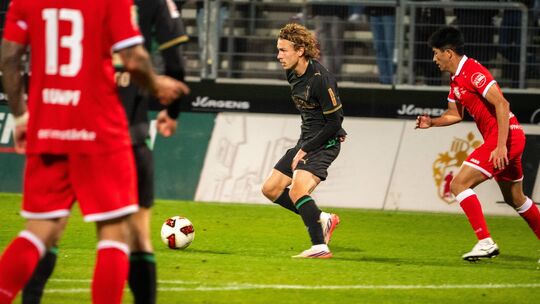 In der Fußball-Bundesliga zeigte sich Hugo Bolin (in Schwarz) mit zwei Treffern schon ziemlich treffsicher für Borussia Möncheng