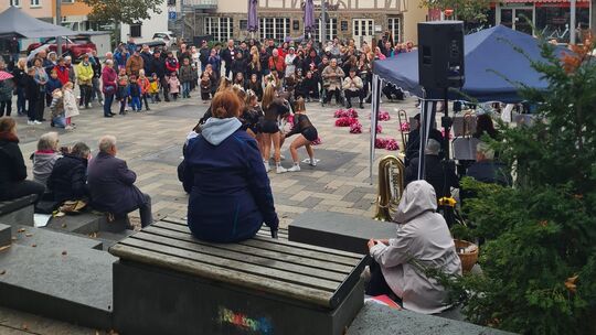 Bereits zum sechsten Mal findet die Veranstaltung „Deutschland singt und klingt“ auf dem Marktplatz in Altenkirchen statt, einma
