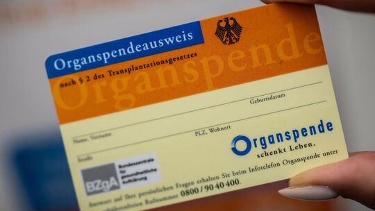 Polizei macht Empfängerin von Organspende ausfindig
