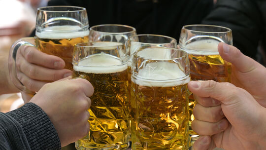 Prost! Mendig wurde Wochenende zum Zentrum der Bier-Liebhaber: Die Haus- und Hobbybrauertage lockten zahlreiche Besucher in die Prost! Mendig wurde Wochenende zum Zentrum der Bier-Liebhaber: Die Haus- und Hobbybrauertage lockten zahlreiche Besucher in die