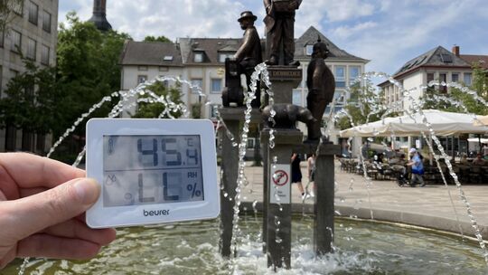 Auf stolze 45,4 Grad in der Sonne kletterte das Thermometer auf dem Kornmarkt bei unserem Hitzecheck Ende Juni dieses Jahres. Zw