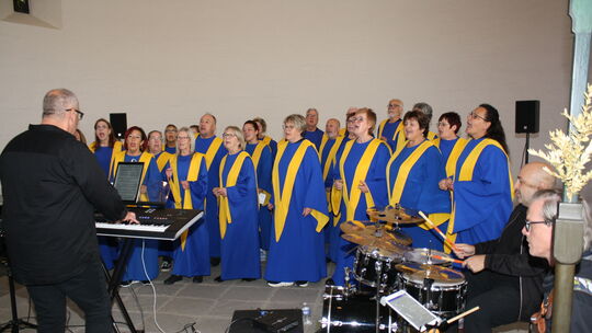 Der Gospelchor "Modern Church Choir" aus Nalbach an der Saar, erfreute in der Conder Pfarrkirche St. Remaclus bei einem mitreiße