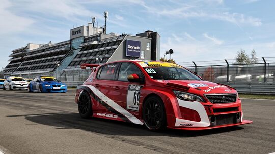 Klassenerfolg Nummer 52 in der Rundstrecken Challenge Nürburgring und mit Gesamtrang vier das Gesamt-Siegerpodium denkbar knapp Klassenerfolg Nummer 52 in der Rundstrecken Challenge Nürburgring und mit Gesamtrang vier das Gesamt-Siegerpodium denkbar knapp
