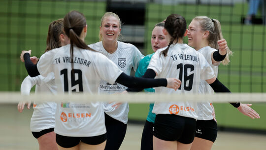Im Finale hatten die Volleyballerinnen des TV Vallendar beim 1:3 gegen Stadecken-Elsheim nicht viel zu jubeln. Im Finale hatten die Volleyballerinnen des TV Vallendar beim 1:3 gegen Stadecken-Elsheim nicht viel zu jubeln.