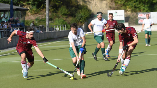 Moritz Nebgen (am Ball) legte mit dem Limburger HC einen wichtigen Zwischenspurt ein. Sechs Zähler helfen auf dem Weg zum Klasse Moritz Nebgen (am Ball) legte mit dem Limburger HC einen wichtigen Zwischenspurt ein. Sechs Zähler helfen auf dem Weg zum Klasse