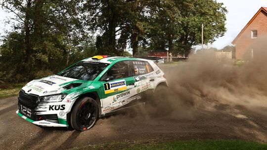 Wenn Marijan Griebel in seinem Skoda Fabia angerauscht kommt, dann staubt es schonmal. Bei der Rallye Stemweder Berg hatte der H