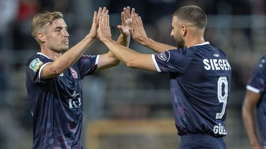 Elias Huth und Serhat-Semih Güler (von links) bilden aktuell die gesetzte Offensive bei den Sportfreunden Siegen in der Regional