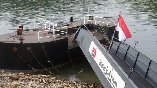 Nach Kollision mit Landungsbrücke Nach Kollision mit Landungsbrücke