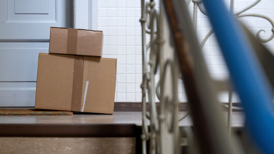 Über die EU-Verpackungsverordnung werden schrittweise neue Anforderungen für „nahezu alle Verpackungen“ entlang der Lieferkette Über die EU-Verpackungsverordnung werden schrittweise neue Anforderungen für „nahezu alle Verpackungen“ entlang der Lieferkette