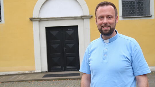 Der gebürtige Pfälzer Dominik Rieder ist der neue Pfarrer in Friesenhagen.