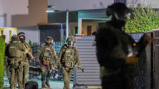 Groß angelegte Razzia gegen Geldwäscher und "Hells Angels"