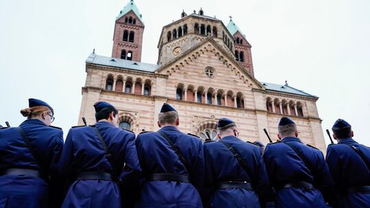 Feierliches Gelöbnis Feierliches Gelöbnis