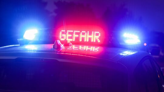 Ein Falschfahrer auf der B41 bei Bad Kreuznach löste am Donnerstagmorgen einen größeren Polizeieinsatz aus.