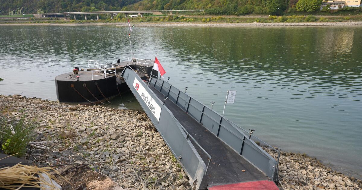 Collision with landing stage: Probably navigational error the cause of the ...