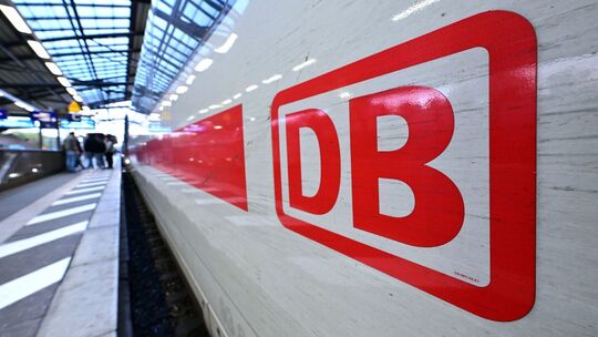 ICE der Deutschen Bahn ICE der Deutschen Bahn