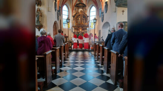 Im Gottesdienst wurde eine Fürbitte für Opfer von sexueller Gewalt gehalten.
