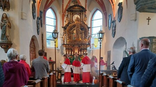 Im Gottesdienst wurde eine Fürbitte für Opfer von sexueller Gewalt gehalten.