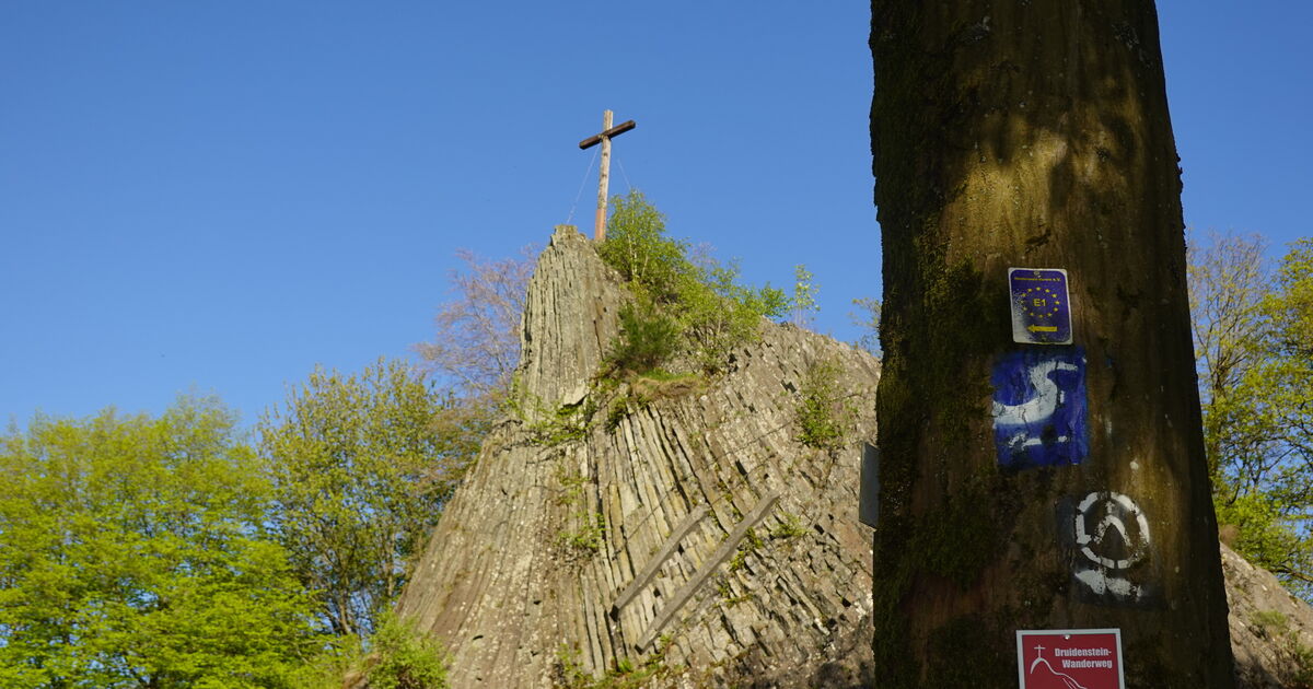 Fels bei Kirchen holt Titel: Druidenstein ist Naturwunder 2026 in ...
