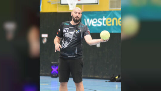 Korab Mulliqi, der Trainer der HSG Nahe-Glan, sah sein Team in Kandel spielerisch vorne. Doch der Spielball erwies sich als Prob