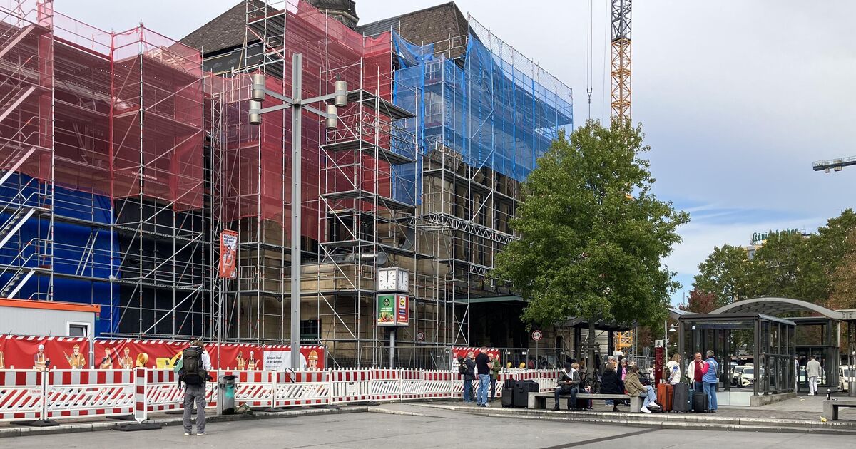 Incident in Koblenz: Woman injured at main train station, suspect in ...