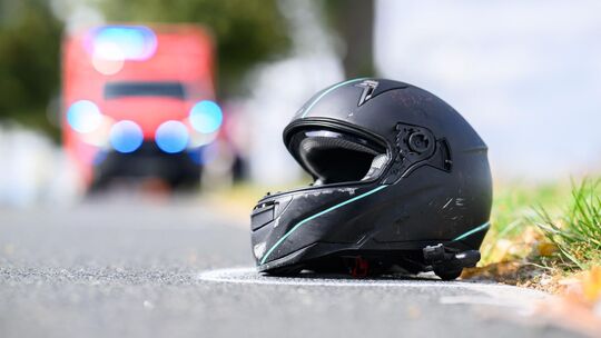 Ein Motorradfahrer und seine Mitfahrerin sind am Samstag, 3. Oktober, in Leutesdorf verunglückt. (Symbolbild)