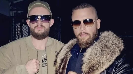Kevin Q (links) und Kollegah: Was mit Musik begann, führt bei den beiden Kumpels zu sozialem Engagement.