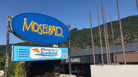 Das Moselbad in Cochem soll neu gebaut werden, doch dafür braucht es Fördermittel. Ein erster Antrag an den Bund war nicht erfol