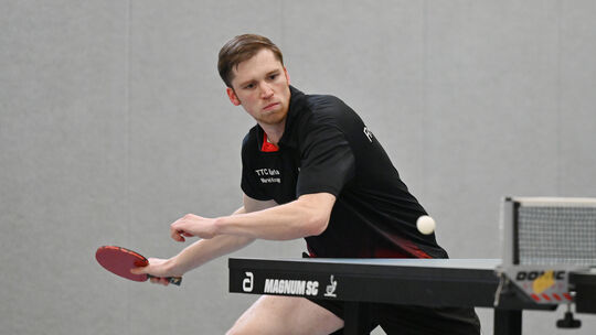 Für Marvin Krupp und den TTC Karla läuft es in der Bezirksoberliga derzeit blendend: Das Team gewann gegen Niederlützingen 9:1 u Für Marvin Krupp und den TTC Karla läuft es in der Bezirksoberliga derzeit blendend: Das Team gewann gegen Niederlützingen 9:1 u