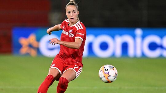 Giulia Gwinn Giulia Gwinn
