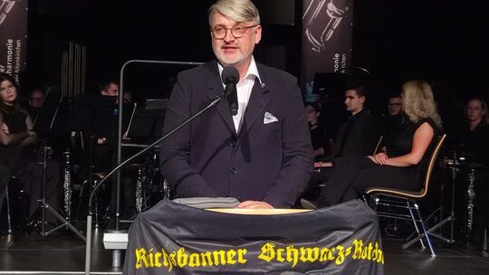 Frank Hachemer, Landessprecher des "Reichsbanner Schwarz-Rot-Gold" (einer Organisation, die 1924 zum Schutz der Demokratie gegrü