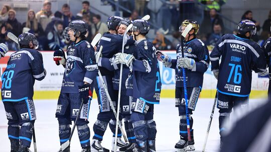 Es läuft bei den Neuwieder Bären, die auch im Heimspiel gegen die Rostock Piranhas Grund zu jubeln hatten.