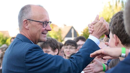 Bundeskanzler Friedrich Merz besucht sein ehemaliges Gymnasium Bundeskanzler Friedrich Merz besucht sein ehemaliges Gymnasium